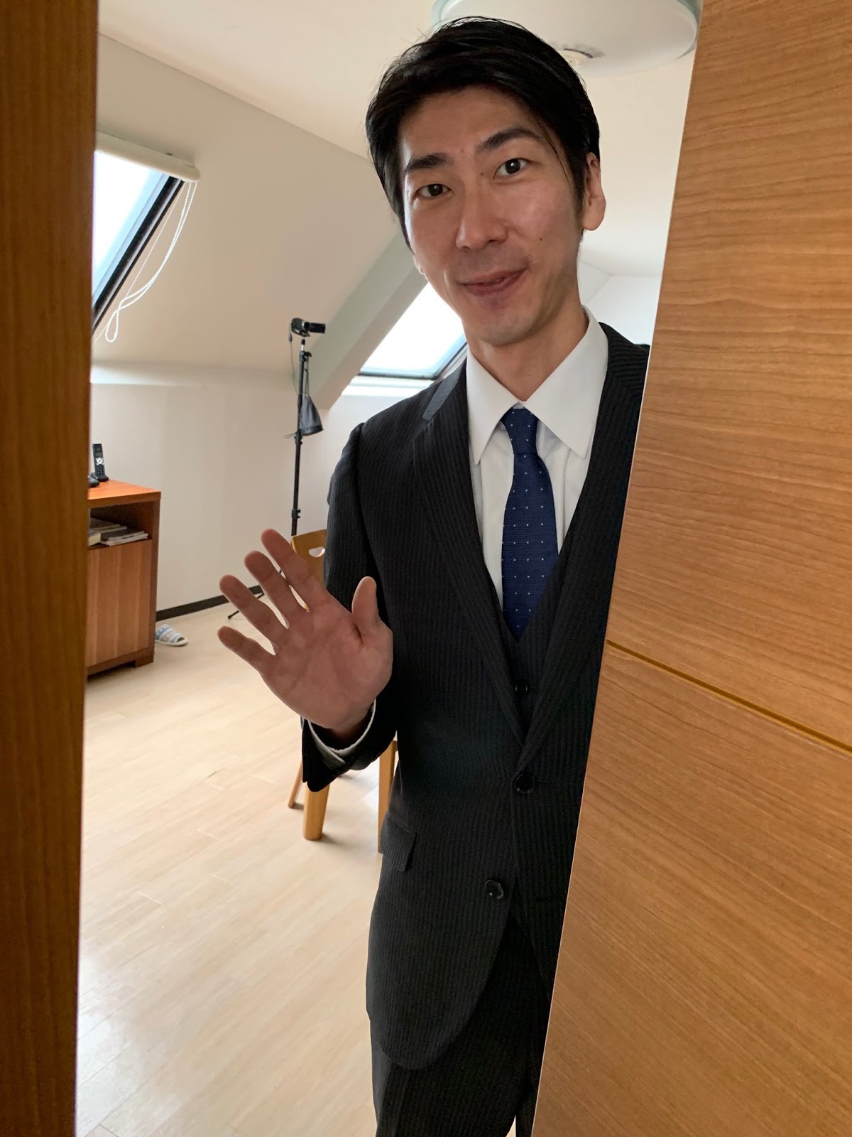 只拍片不啪片的「男优」、他是AV尹天仇